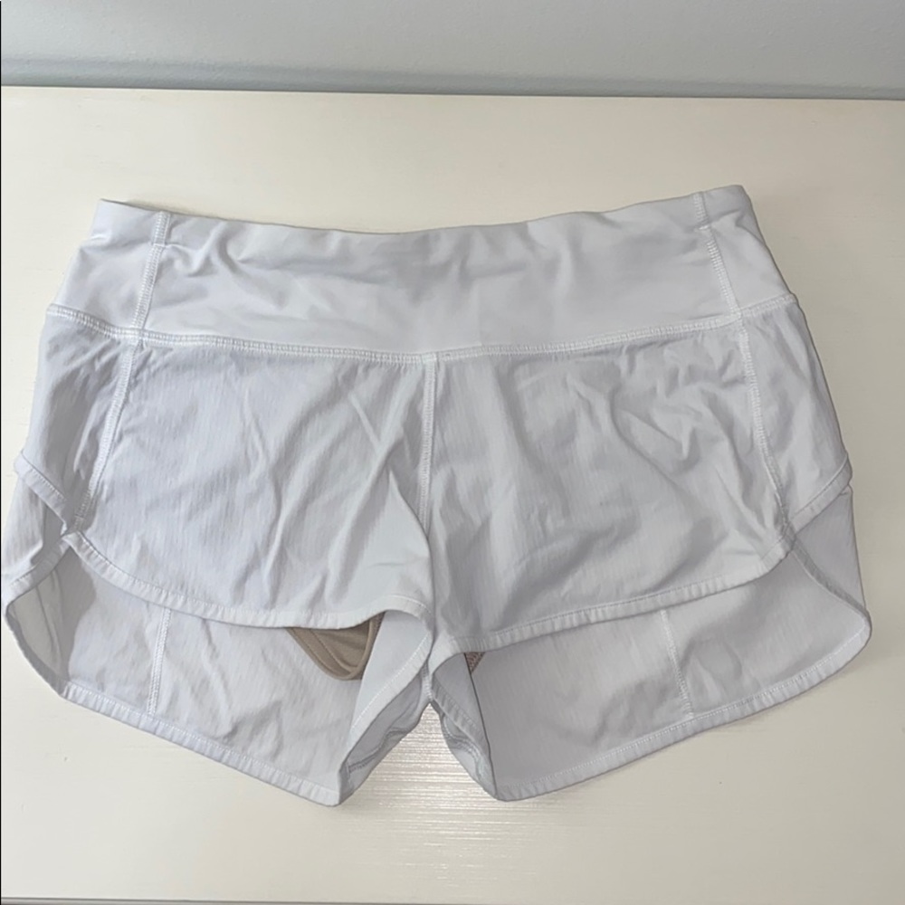 Lululemon speed up short 2.5” white